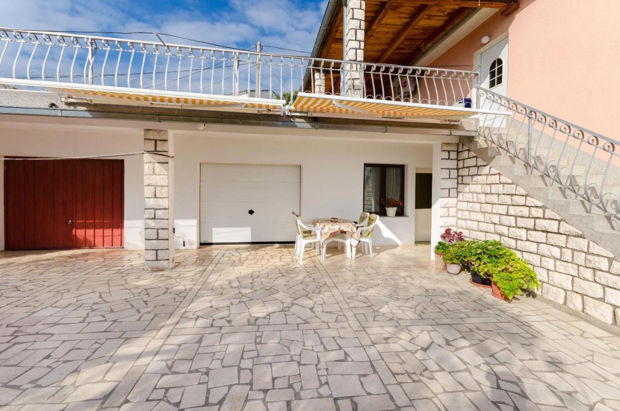 Apartment Milan Сень Экстерьер фото