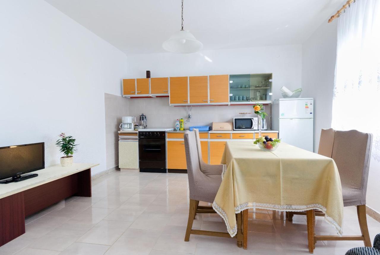Apartment Milan Сень Экстерьер фото