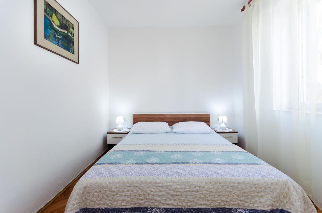 Apartment Milan Сень Экстерьер фото