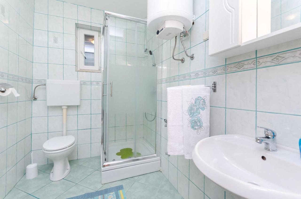 Apartment Milan Сень Экстерьер фото