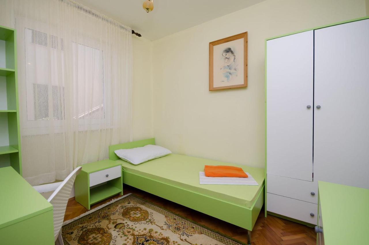 Apartment Milan Сень Экстерьер фото